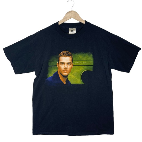 Ricky Martin Black T-Shirt Pre-Shrunk Cotton Size Large 1999 Concert - Picture 1 of 5